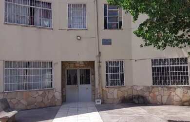 Imagem: O apartamento possui 3 Dormitórios, 1 Banheiro, 1 Vaga na garagem