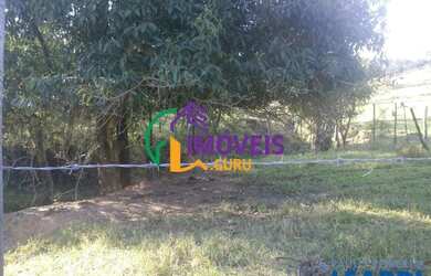 Imagem: O terreno possui 10.557m² de Área e está localizado em Dois