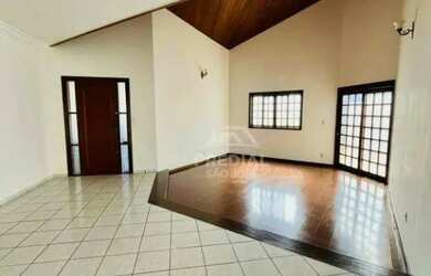 Imagem: A casa em condomínio possui 4 Dormitórios, 3 Banheiros, 2