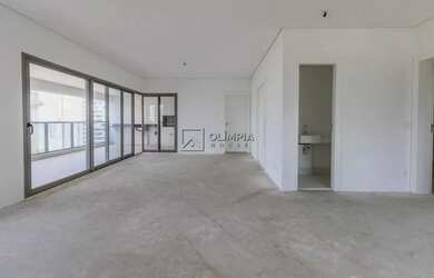 Imagem: O apartamento possui 3 Dormitórios, 5 Banheiros, 4 Vagas na