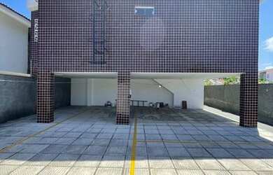 Imagem: A casa possui 2 Dormitórios, 2 Banheiros, 1 Vaga na garagem