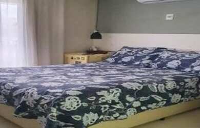 Imagem: A casa em condomínio possui 4 Dormitórios, 1 Banheiro, 3 Vagas