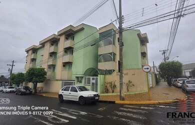 Imagem: O apartamento possui 1 Dormitório, 1 Banheiro, 1 Vaga na garagem