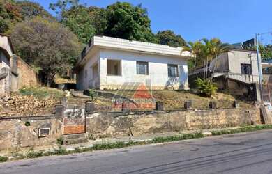 Imagem: A casa possui 3 Dormitórios, 1 Banheiro, 1.150m² de Área