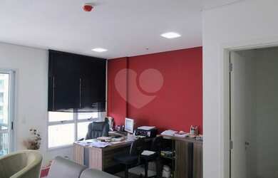 Imagem: O depósito possui 1 Vaga na garagem e 29m² de Área e está