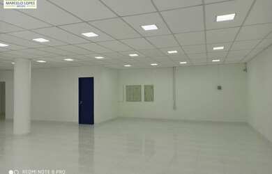 Imagem: O depósito possui 5 Vagas na garagem e 242643m² de Área e