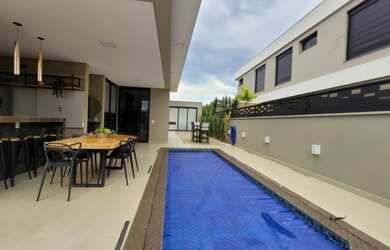 Imagem 1: Linda casa com 4 suítes à venda, 240 m² por R$ 2.600.000 - Em condomínio...