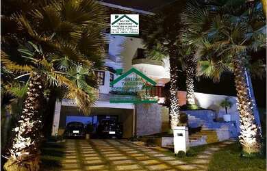 Imagem: A casa em condomínio possui 3 Dormitórios, 3 Banheiros, 4