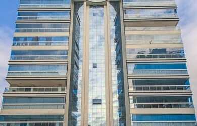 Imagem: O apartamento possui 4 Dormitórios, 4 Banheiros, 2 Vagas na