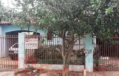 Imagem: A casa possui 2 Dormitórios, 1 Banheiro, 91m² de Área e