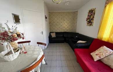 Imagem: O apartamento possui 1 Dormitório, 1 Banheiro, 1 Vaga na garagem