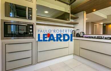 Imagem: O apartamento na cobertura possui 3 Dormitórios, 2 Banheiros