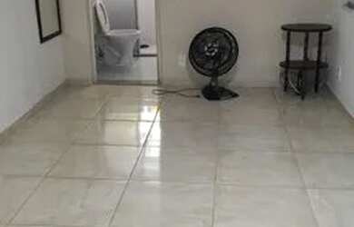 Imagem: A casa possui 2 Dormitórios, 2 Banheiros, 70m² de Área e