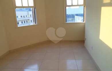 Imagem: O apartamento possui 2 Dormitórios, 1 Banheiro, 84m² de Área