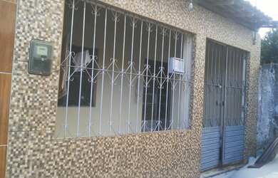 Imagem: A casa possui 2 Dormitórios e 1 Banheiro e está localizado