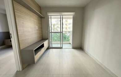 Imagem: O apartamento possui 1 Dormitório, 1 Banheiro, 1 Vaga na garagem