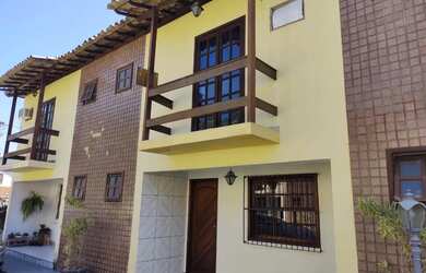 Imagem: A casa possui 2 Dormitórios, 2 Banheiros, 2 Vagas na garagem