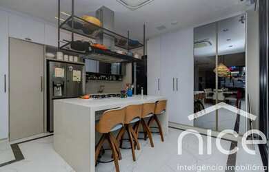 Imagem 3: Casa mobiliada em condomínio fechado, de 275m², com 3 Suítes, no bairro...