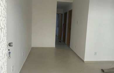 Imagem: A casa possui 4 Dormitórios, 2 Banheiros, 1 Vaga na garagem