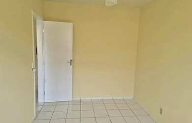 Imagem 6: Apartamento com 2 quartos para alugar por R$ 700.00 à venda por R$ 150000.00, 43.00 m2 - N