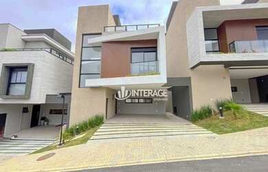 Imagem: A casa em condomínio possui 3 Dormitórios, 4 Banheiros, 2