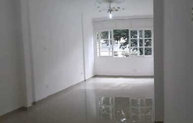 Imagem: A kitnet possui 1 Dormitório, 1 Banheiro, 37m² de Área e