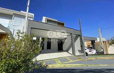 Imagem: A casa em condomínio possui 3 Dormitórios, 3 Banheiros, 2