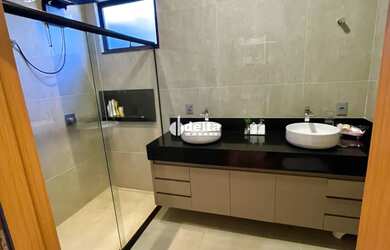 Imagem 9: Casa residencial em condomínio disponível para locação no bairro Grand...