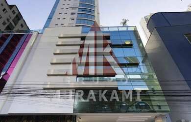 Imagem: O apartamento possui 4 Dormitórios, 4 Banheiros, 4 Vagas na