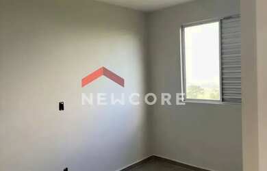 Imagem: A casa possui 2 Dormitórios, 1 Banheiro, 2 Vagas na garagem