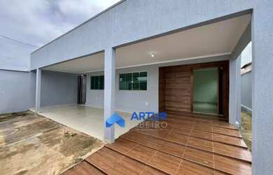 Imagem: A casa possui 3 Dormitórios, 3 Banheiros, 2 Vagas na garagem