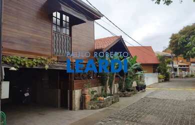 Imagem: A casa em condomínio à venda possui 4 Dormitórios, 2 Banheiros