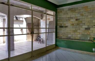 Imagem: A casa possui 5 Dormitórios, 5 Banheiros, 5 Vagas na garagem