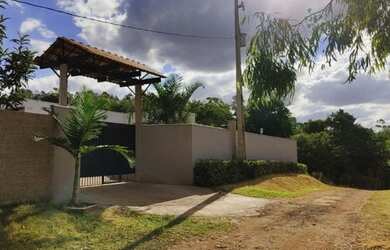 Imagem: A chácara possui 2.300m² de Área, Imóvel novo e está localizado