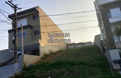 Imagem: O terreno possui 300m² de Área e está localizado em Parque