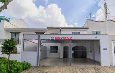 Imagem: A casa em condomínio possui 4 Dormitórios, 2 Banheiros, 3