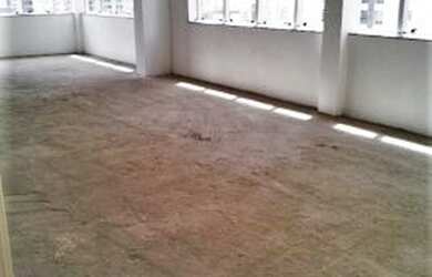 Imagem: O depósito possui 4 Vagas na garagem e 290m² de Área e está