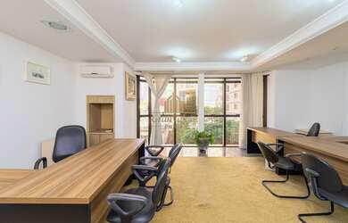 Imagem: O depósito possui 62m² de Área e está localizado em Centro