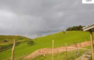 Imagem: O terreno possui 30.000m² de Área e está localizado em Jambeiro