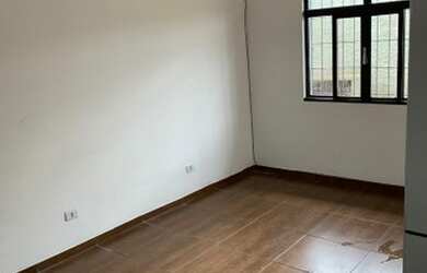 Imagem 8: VARGEM GRANDE PAULISTA - Casa Padrão - Portão Vermelho