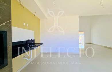 Imagem: A casa em condomínio possui 3 Dormitórios, 4 Banheiros, 2