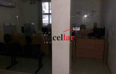 Imagem: O depósito possui 640m² de Área e está localizado em Centro