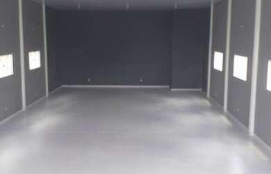 Imagem: O depósito possui 4 Vagas na garagem, 290m² de Área e está