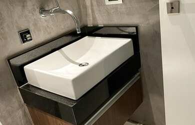 Imagem: O depósito possui 2 Vagas na garagem e 68m² de Área e está