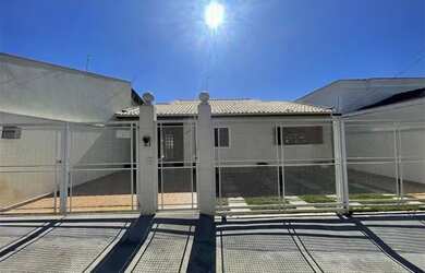 Imagem: A casa em condomínio possui 3 Dormitórios, 3 Banheiros, 3