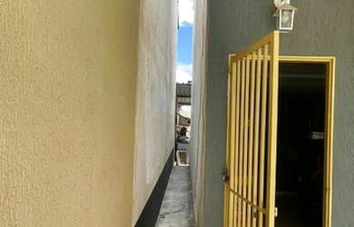 Imagem 4: Vendo casa 2 andares com garagem para ate 2 carros