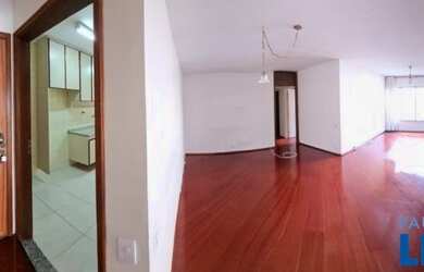 Imagem: O apartamento possui 3 Dormitórios, 2 Banheiros, 1 Vaga na