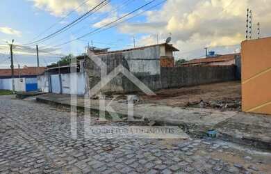 Imagem: O terreno possui 250m² de Área e está localizado em Emaús