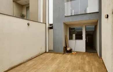 Imagem: A casa possui 3 Dormitórios, 3 Banheiros, 2 Vagas na garagem