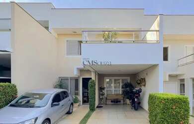 Imagem: A casa em condomínio possui 3 Dormitórios, 3 Banheiros, 2